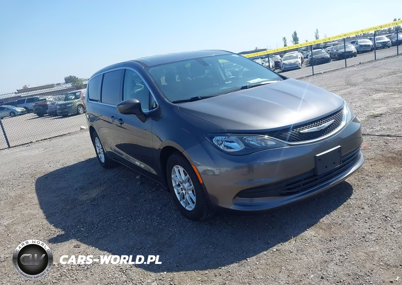 2020 Chrysler Voyager Lx
