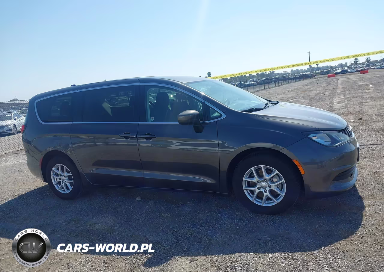 2020 Chrysler Voyager Lx VIN:2C4RC1CG4LR205134 - 15