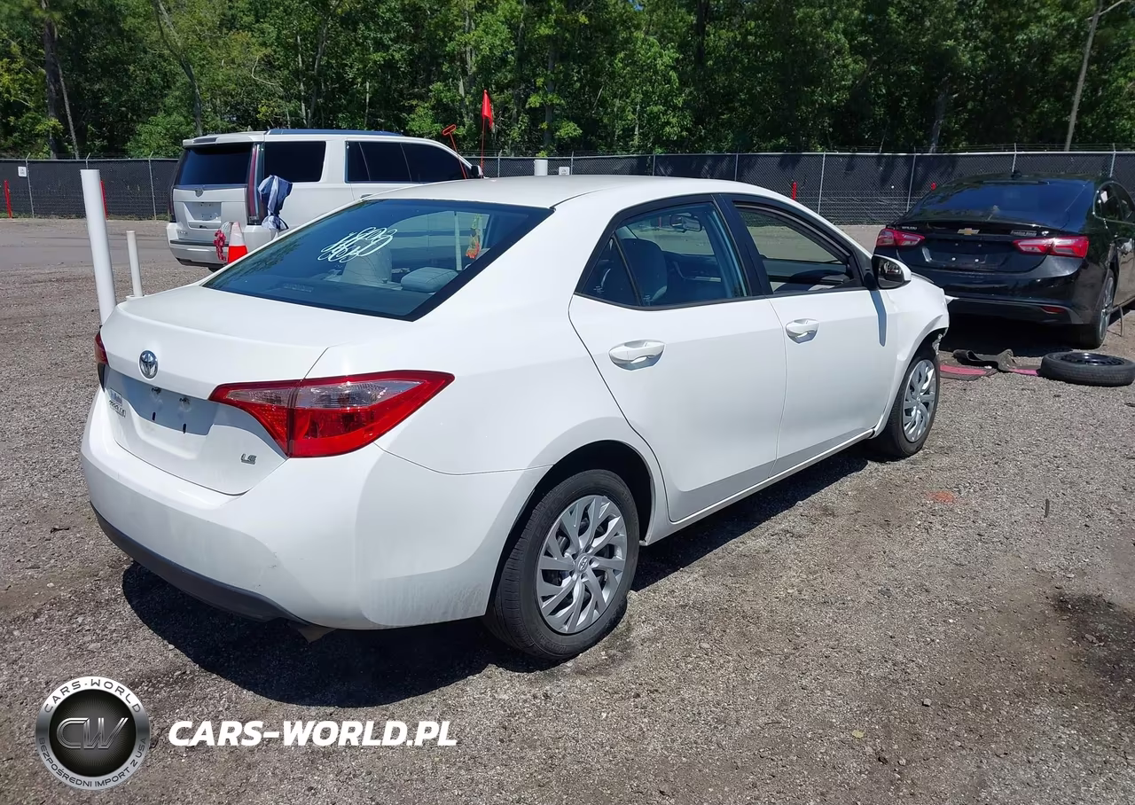 2019 Toyota Corolla Le VIN:5YFBURHE3KP875485 - 4