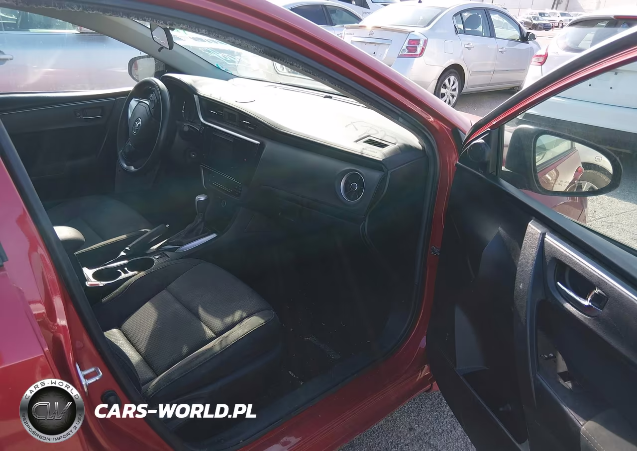 2018 Toyota Corolla Le VIN:5YFBURHE9JP835796 - 5