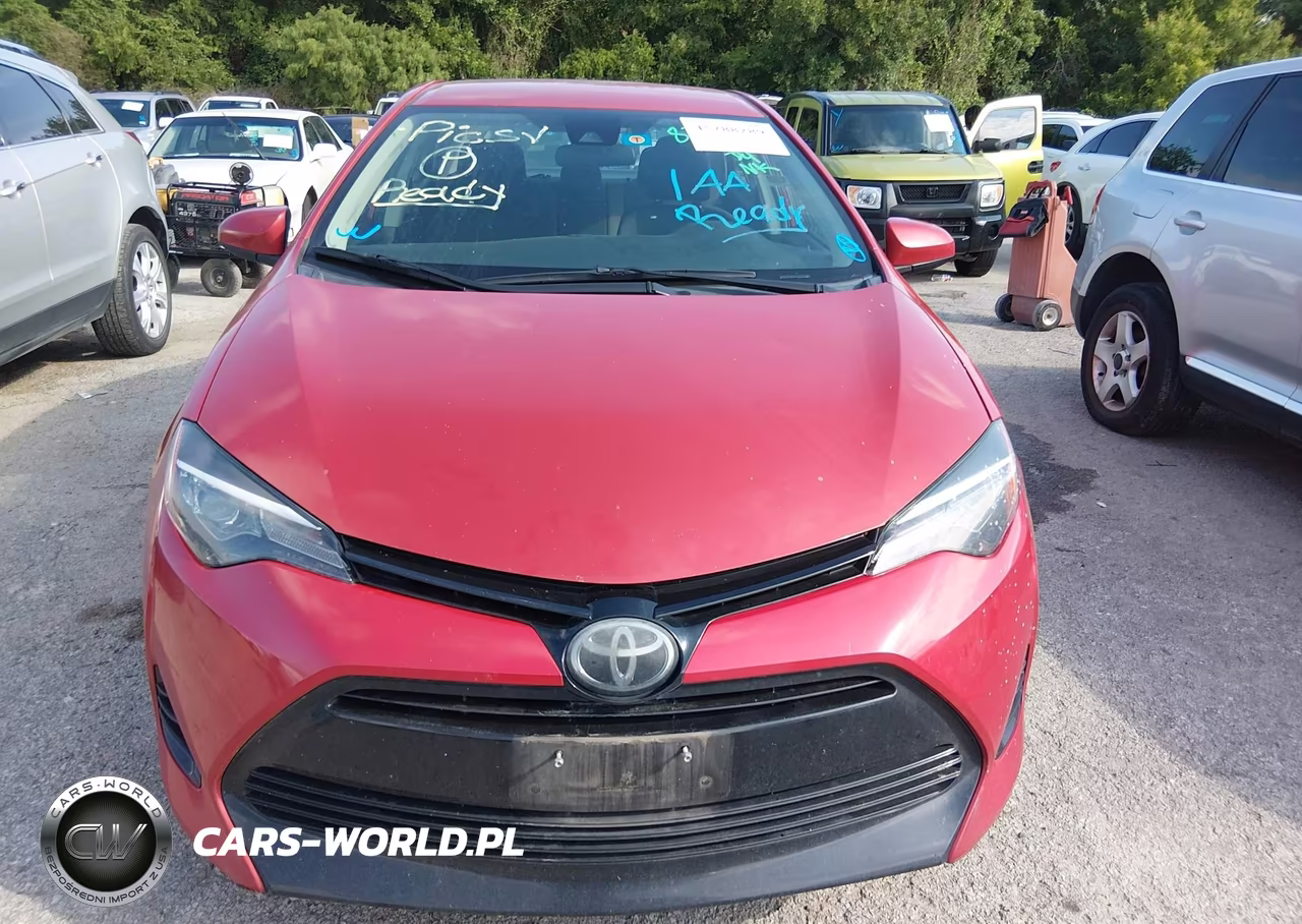 2018 Toyota Corolla Le VIN:5YFBURHE9JP835796 - 6
