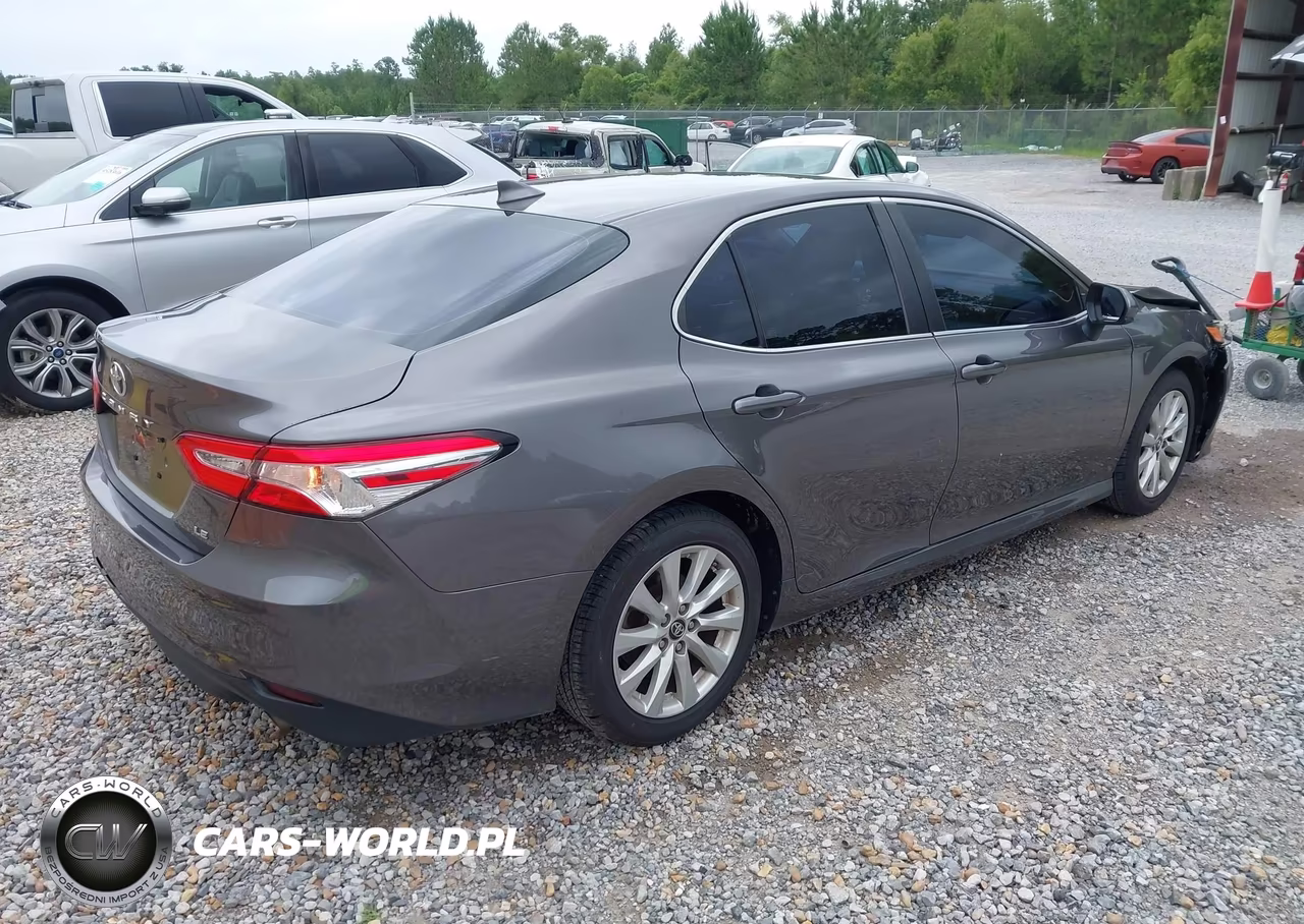 2019 Toyota Camry Le VIN:4T1B11HK3KU764725 - 4