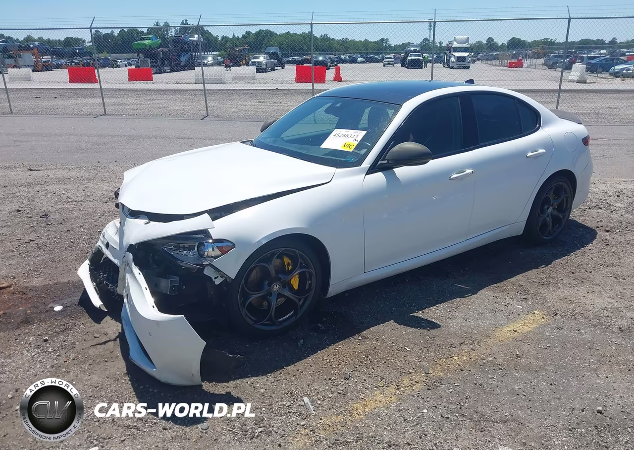2018 Alfa Romeo Giulia Ti Sport VIN:ZARFAECN9J7589477 - 2