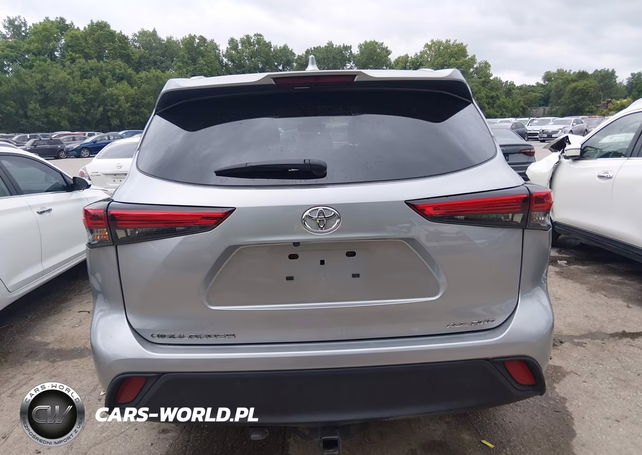 2022 Toyota Highlander Xle VIN:5TDHZRBH6NS247057 - 16
