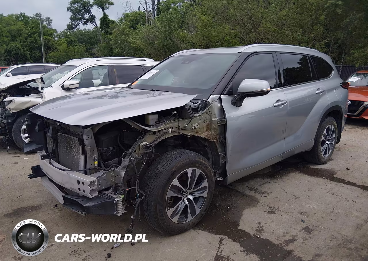2022 Toyota Highlander Xle VIN:5TDHZRBH6NS247057 - 2