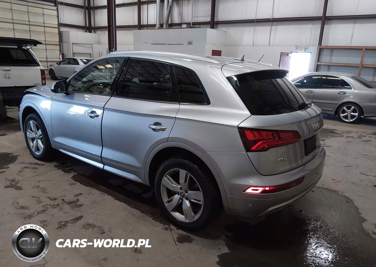 2018 Audi Q5 2.0T Premium-2.0T Tech Premium VIN:WA1ANAFY4J2199420 - 3
