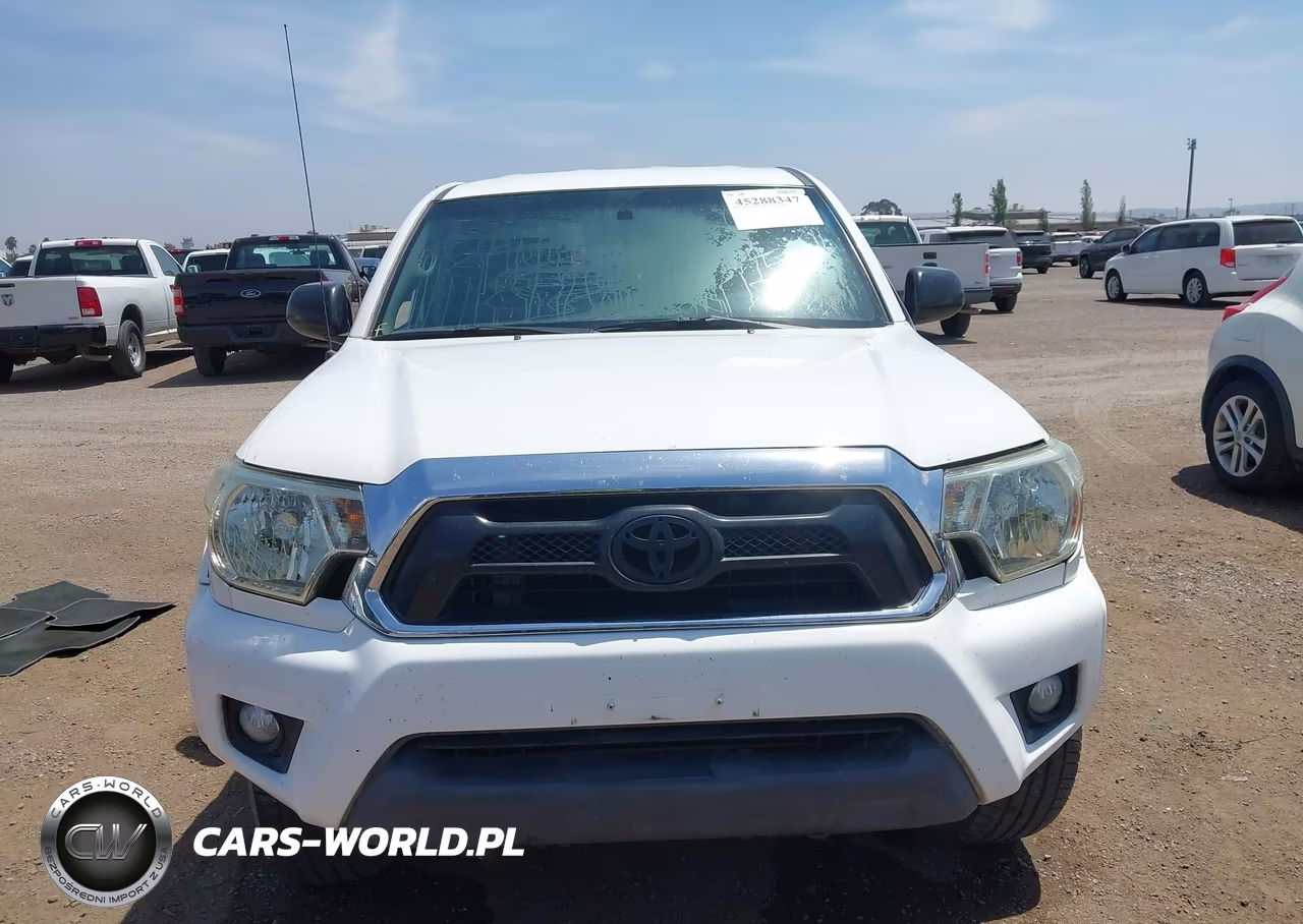 2015 Toyota Tacoma Base V6 VIN:3TMLU4EN5FM175637 - 12