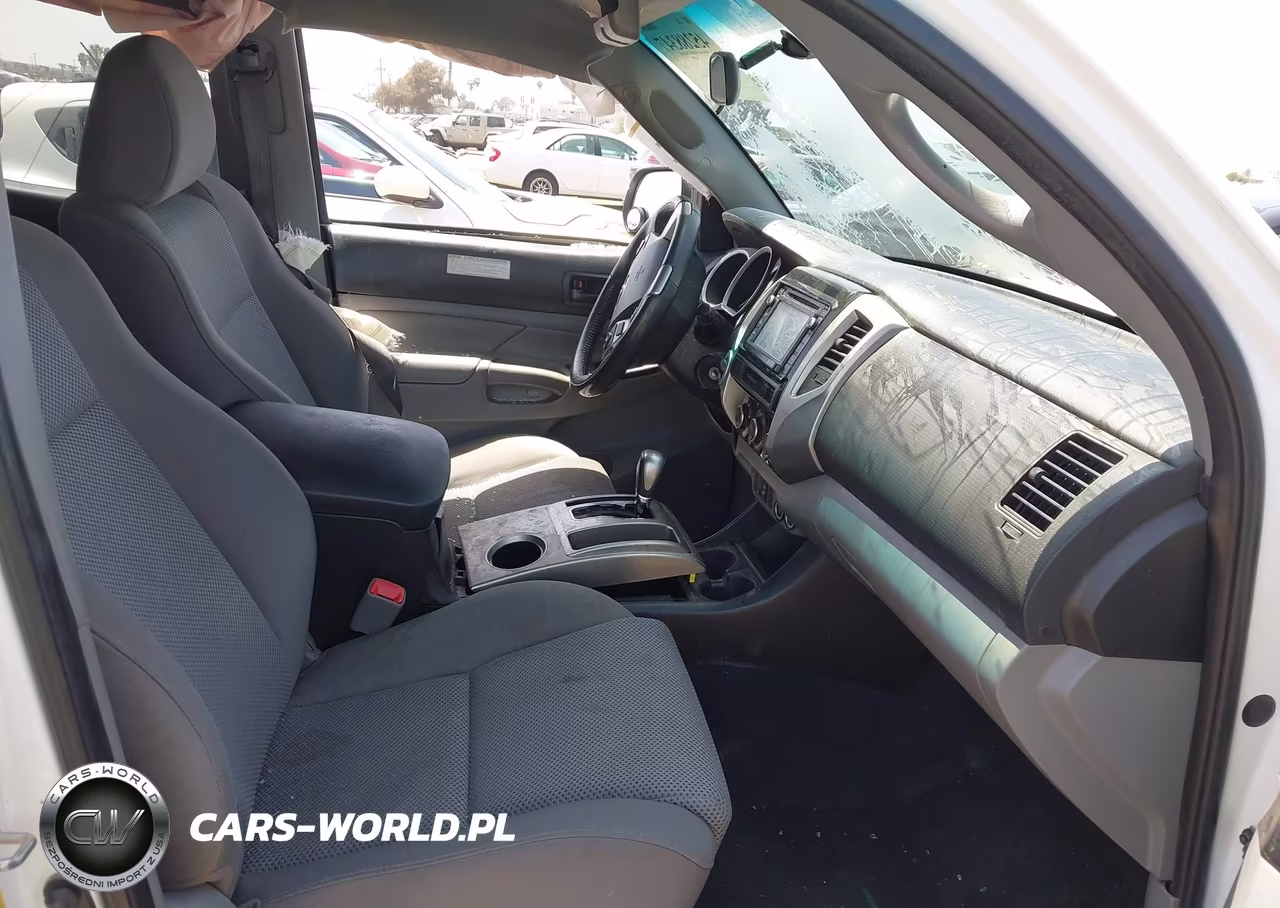 2015 Toyota Tacoma Base V6 VIN:3TMLU4EN5FM175637 - 5