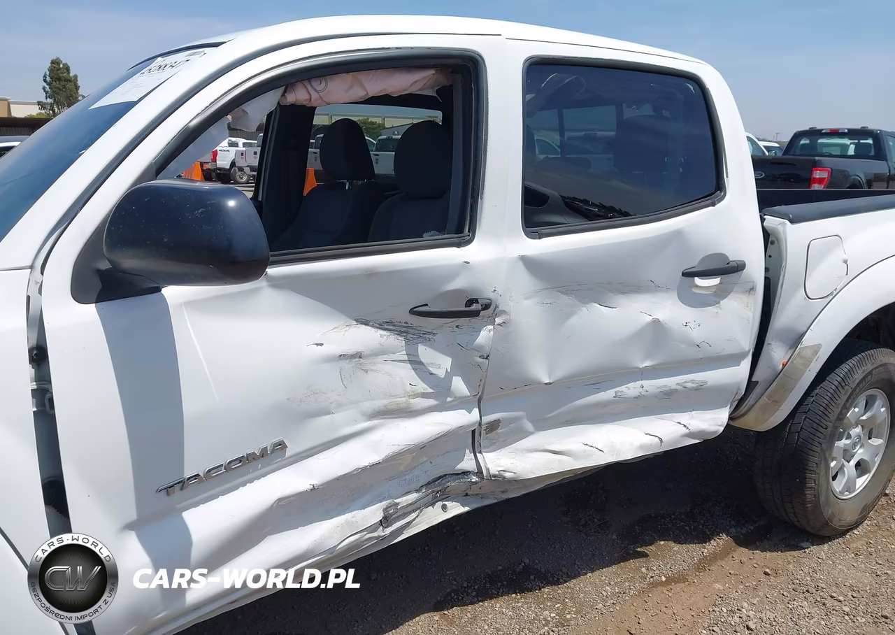 2015 Toyota Tacoma Base V6 VIN:3TMLU4EN5FM175637 - 6
