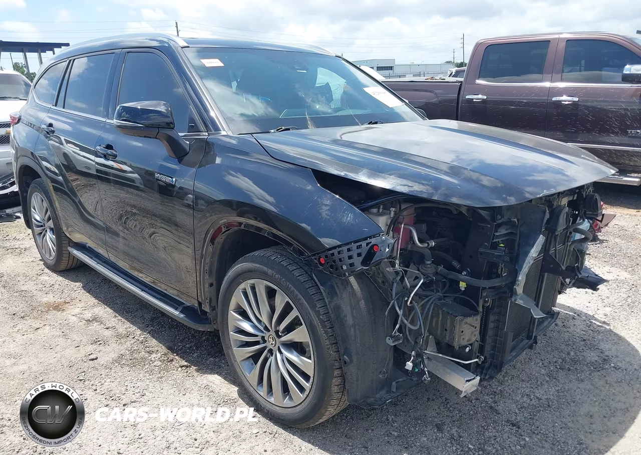 2021 Toyota Highlander Hybrid Platinum