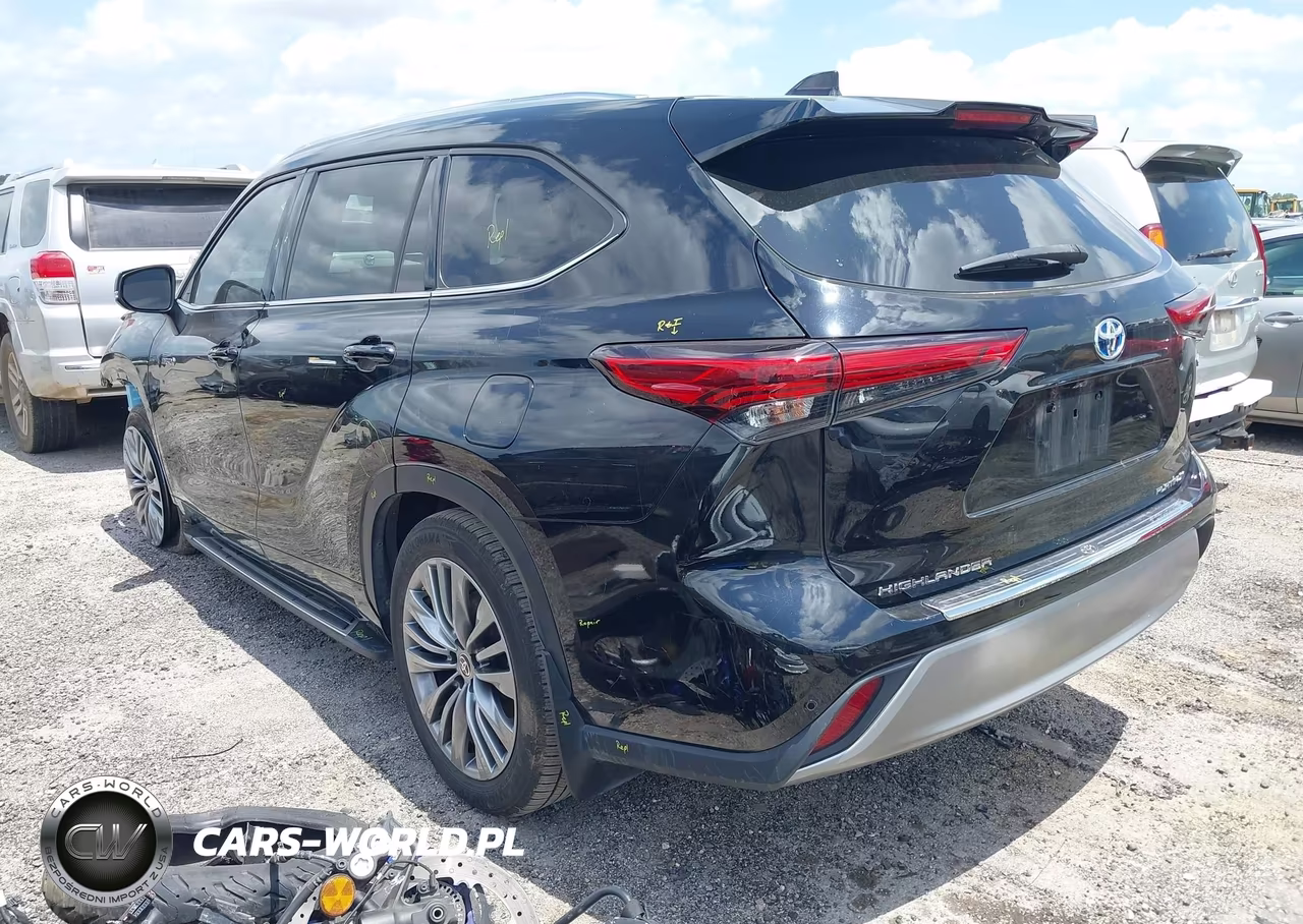 2021 Toyota Highlander Hybrid Platinum VIN:5TDFARAH6MS006081 - 3