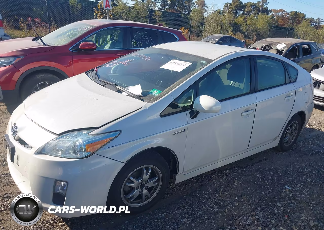 2011 Toyota Prius Two VIN:JTDKN3DU7B0272301 - 14