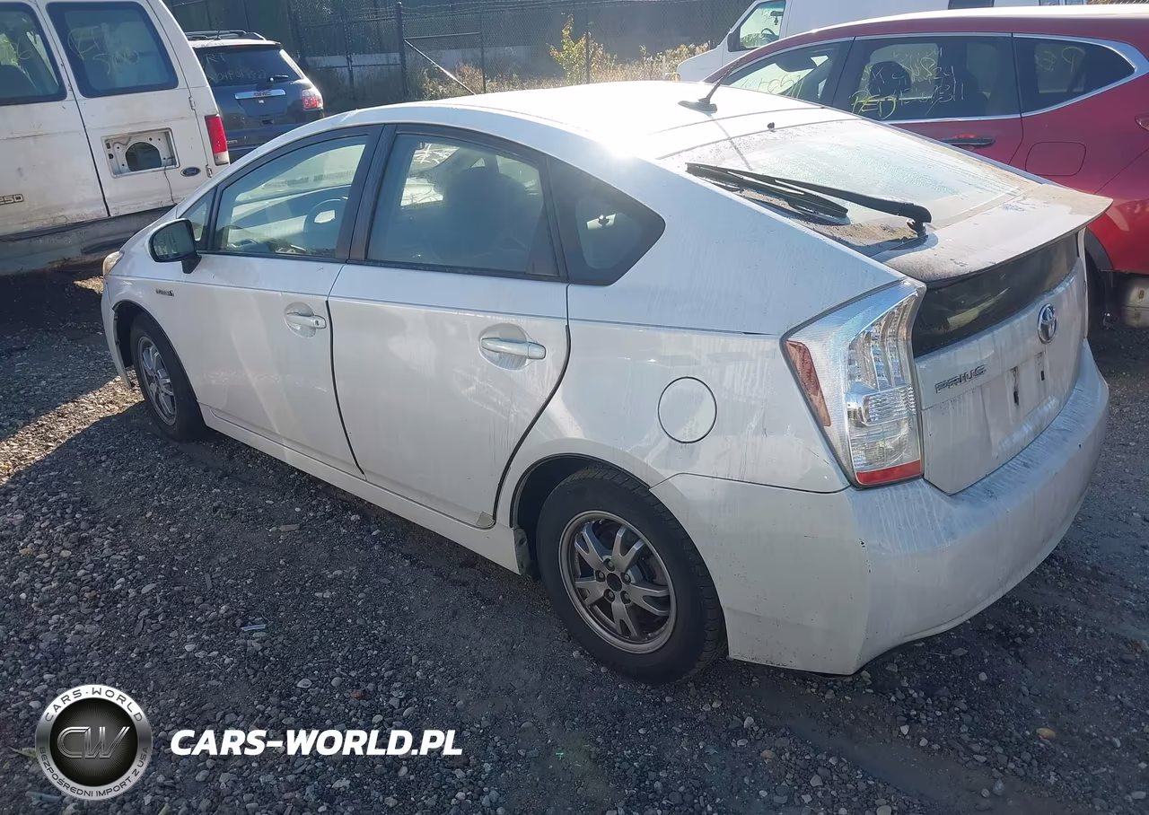 2011 Toyota Prius Two VIN:JTDKN3DU7B0272301 - 3
