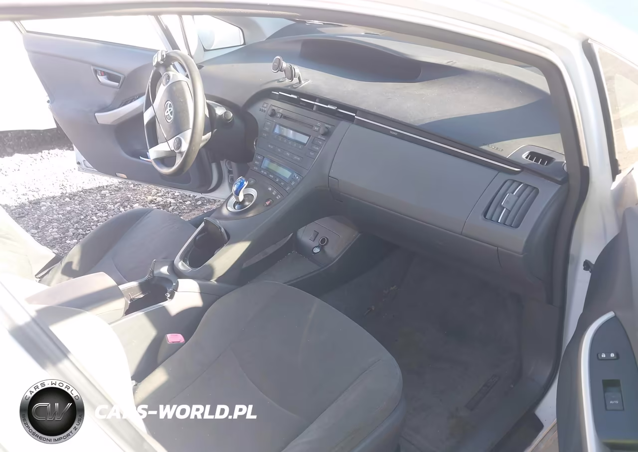 2011 Toyota Prius Two VIN:JTDKN3DU7B0272301 - 5