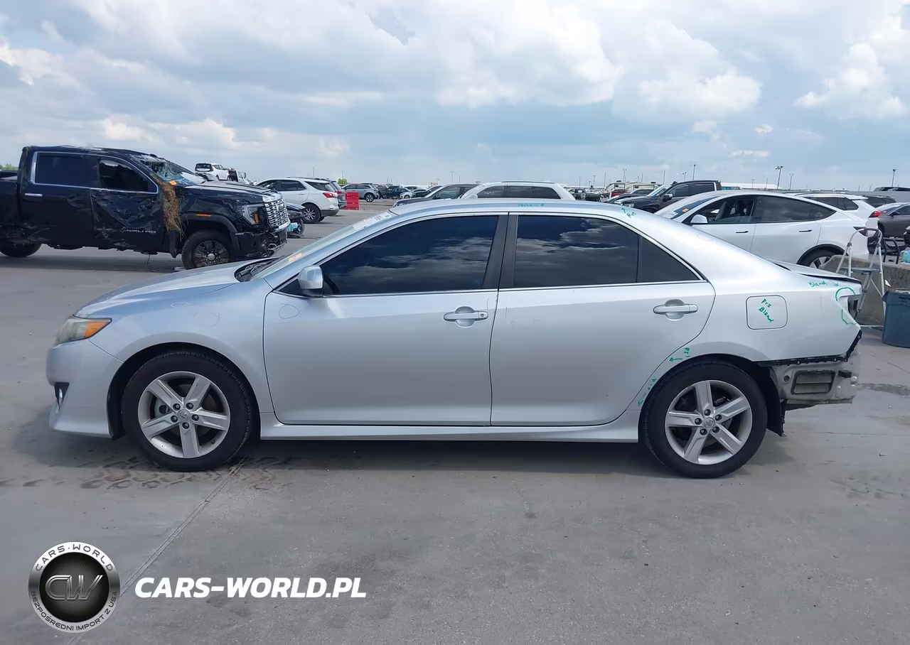 2014 Toyota Camry Se VIN:4T1BF1FK4EU319001 - 15