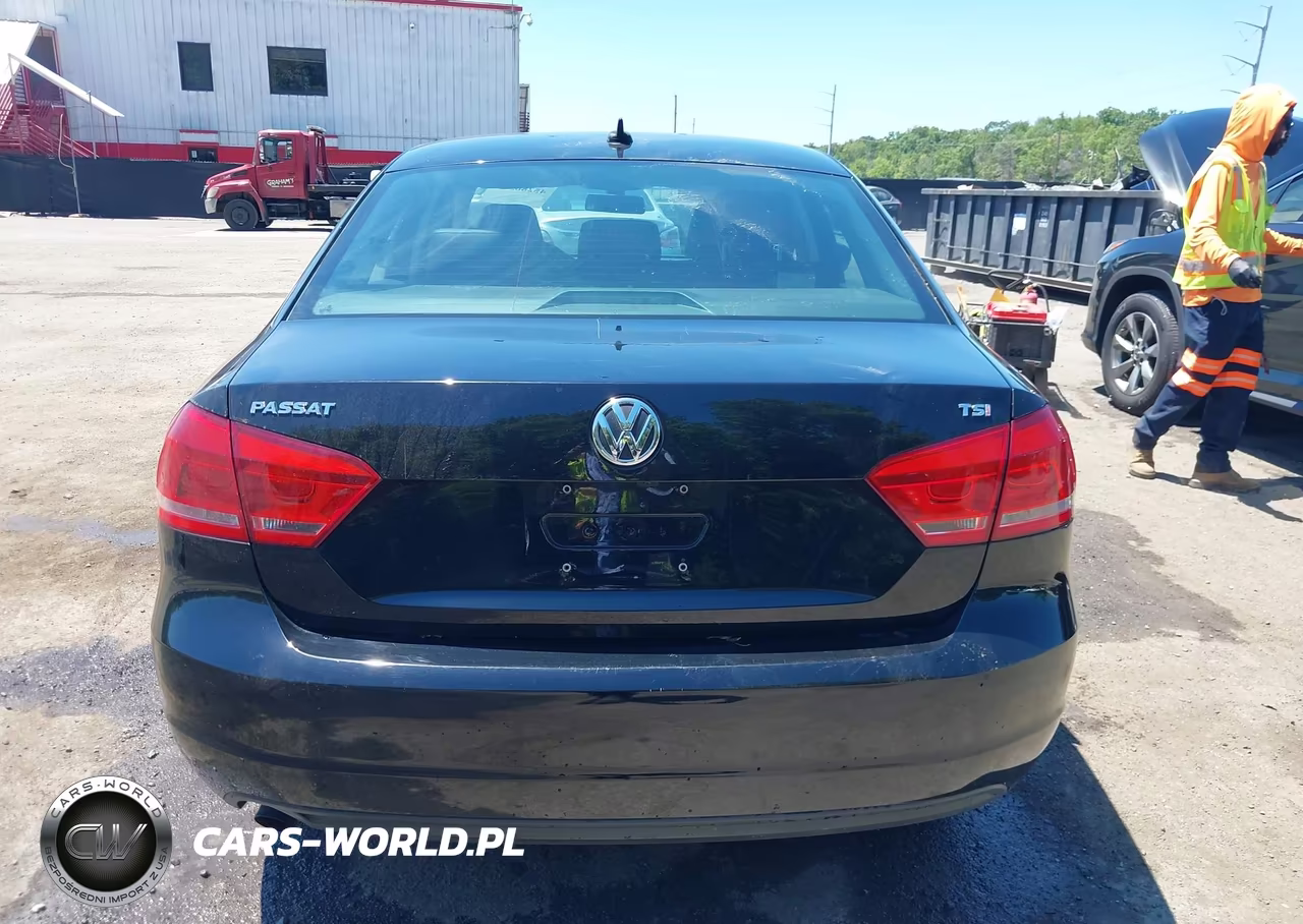 2015 Volkswagen Passat 1.8T Limited Edition VIN:1VWAT7A34FC115928 - 16