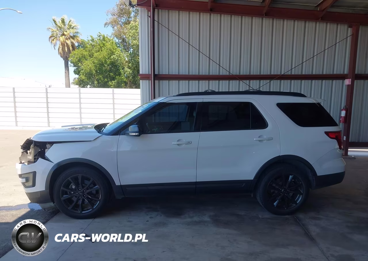 2017 Ford Explorer Xlt VIN:1FM5K7D84HGA60953 - 15