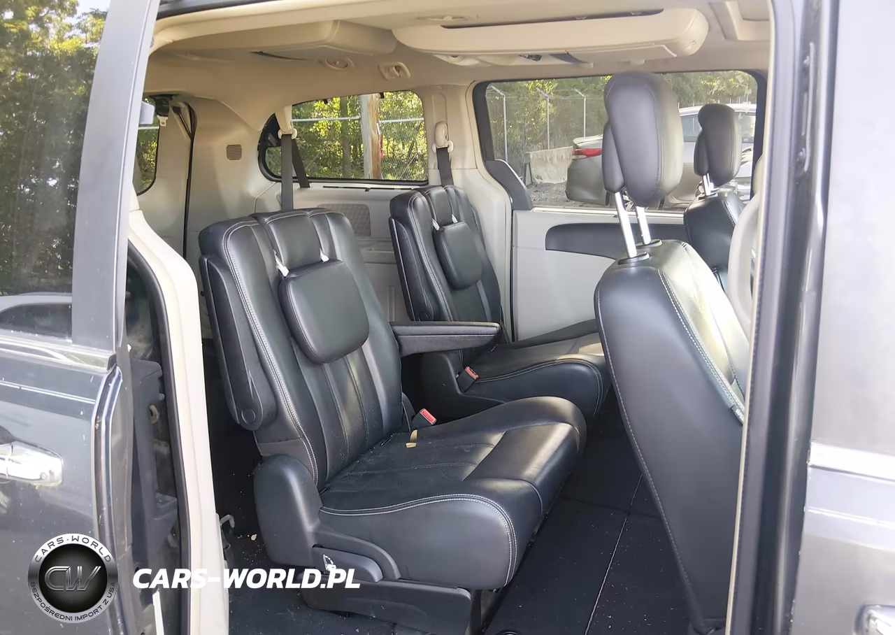 2011 Chrysler Town & Country Touring-L VIN:2A4RR8DG4BR713344 - 8