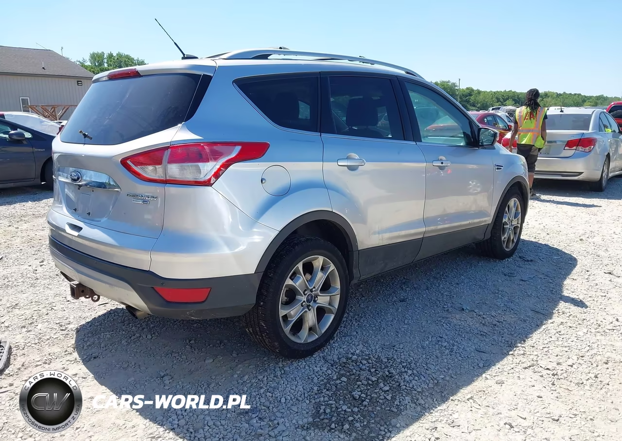 2015 Ford Escape Titanium VIN:1FMCU9J90FUA05523 - 4