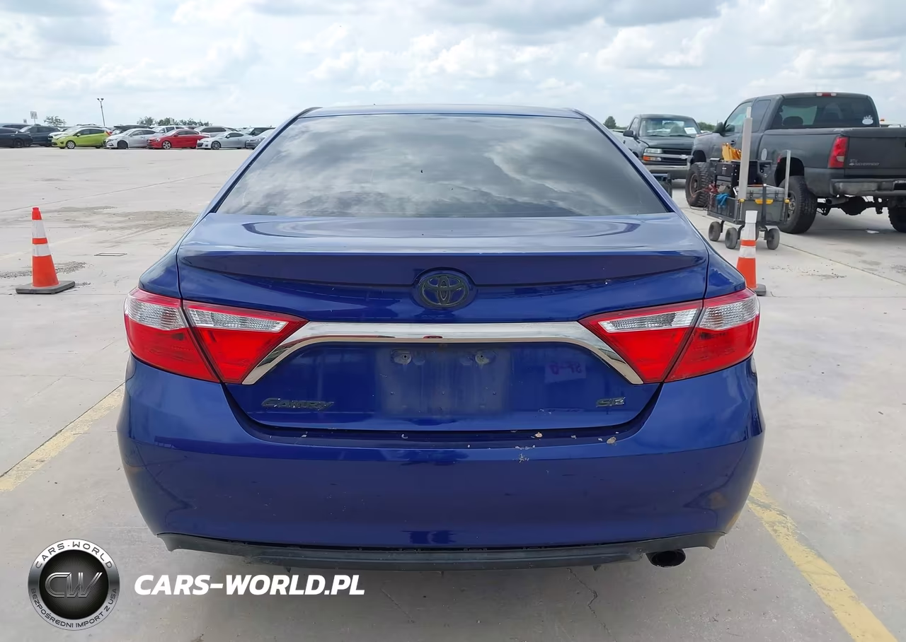 2015 Toyota Camry Se VIN:4T1BF1FK5FU979257 - 17