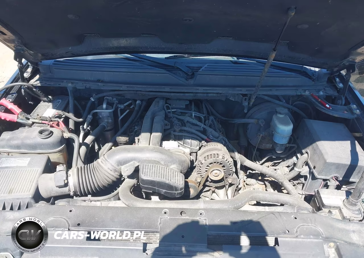 2010 Cadillac Escalade Luxury VIN:1GYUKBEF4AR122260 - 10