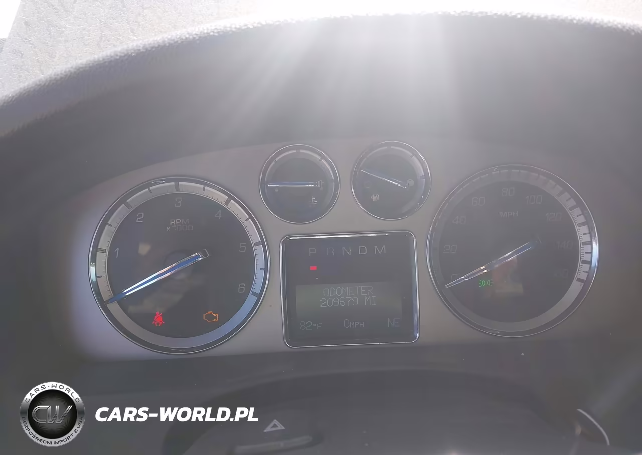 2010 Cadillac Escalade Luxury VIN:1GYUKBEF4AR122260 - 7