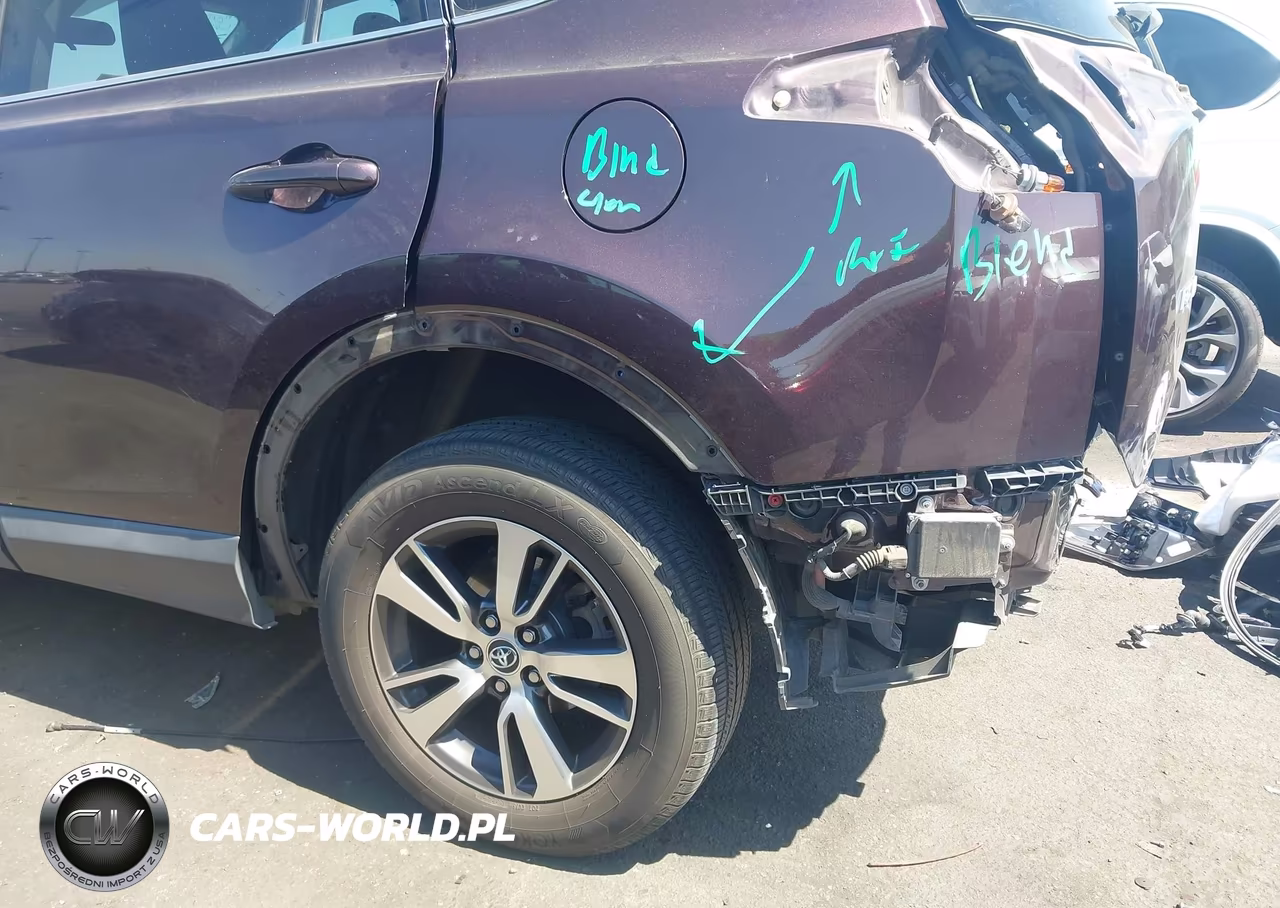 2018 Toyota Rav4 Xle VIN:2T3WFREV9JW464127 - 18