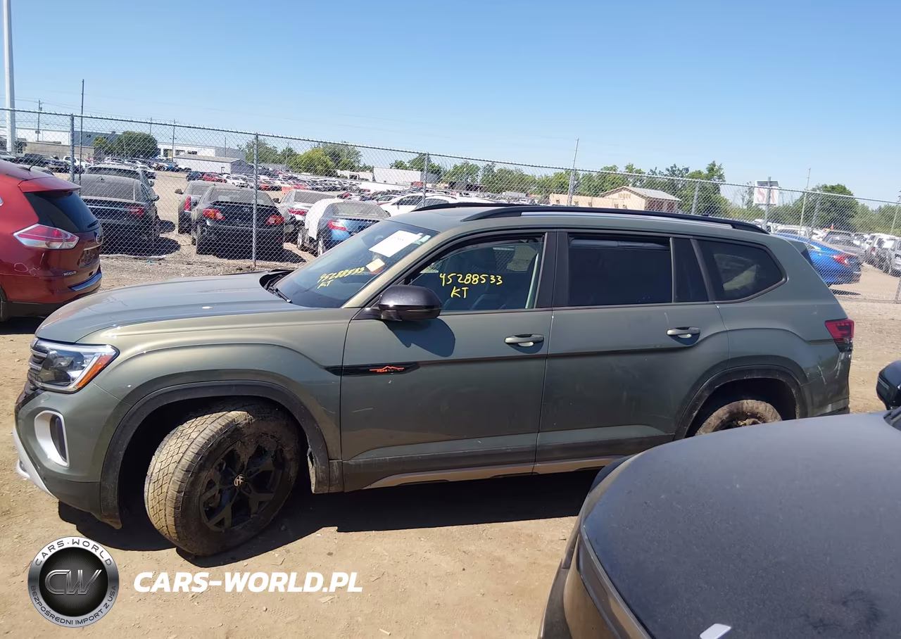 2024 Volkswagen Atlas 2.0T Peak Edition Se W-Technology VIN:1V2CR2CA7RC584345 - 14