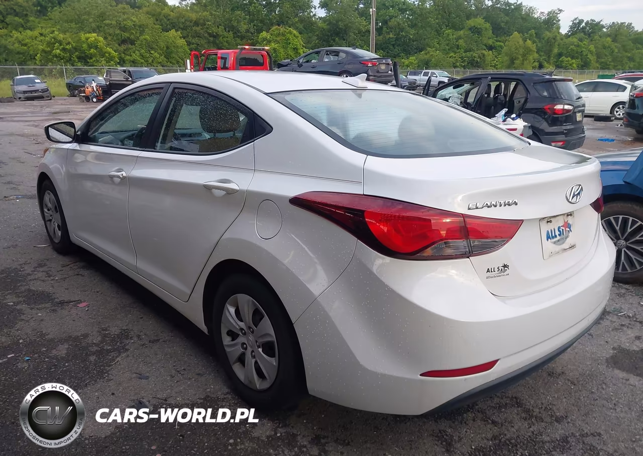 2016 Hyundai Elantra Se VIN:5NPDH4AE5GH712383 - 3