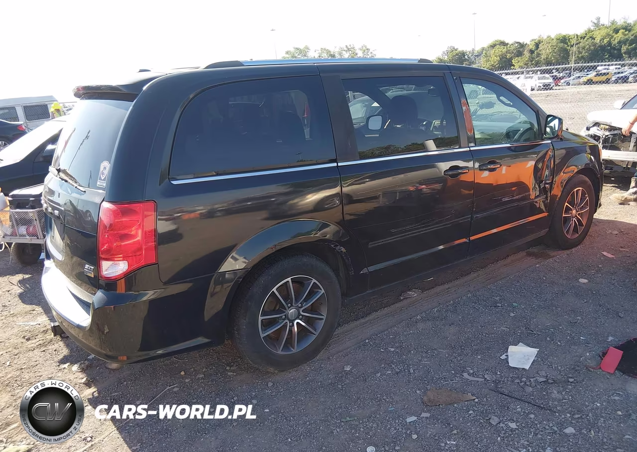 2017 Dodge Grand Caravan Sxt VIN:2C4RDGCG2HR604776 - 4