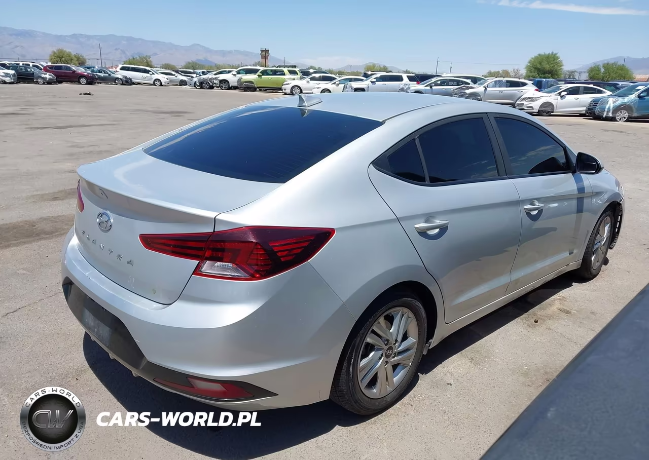 2019 Hyundai Elantra Sel VIN:5NPD84LF6KH485347 - 4