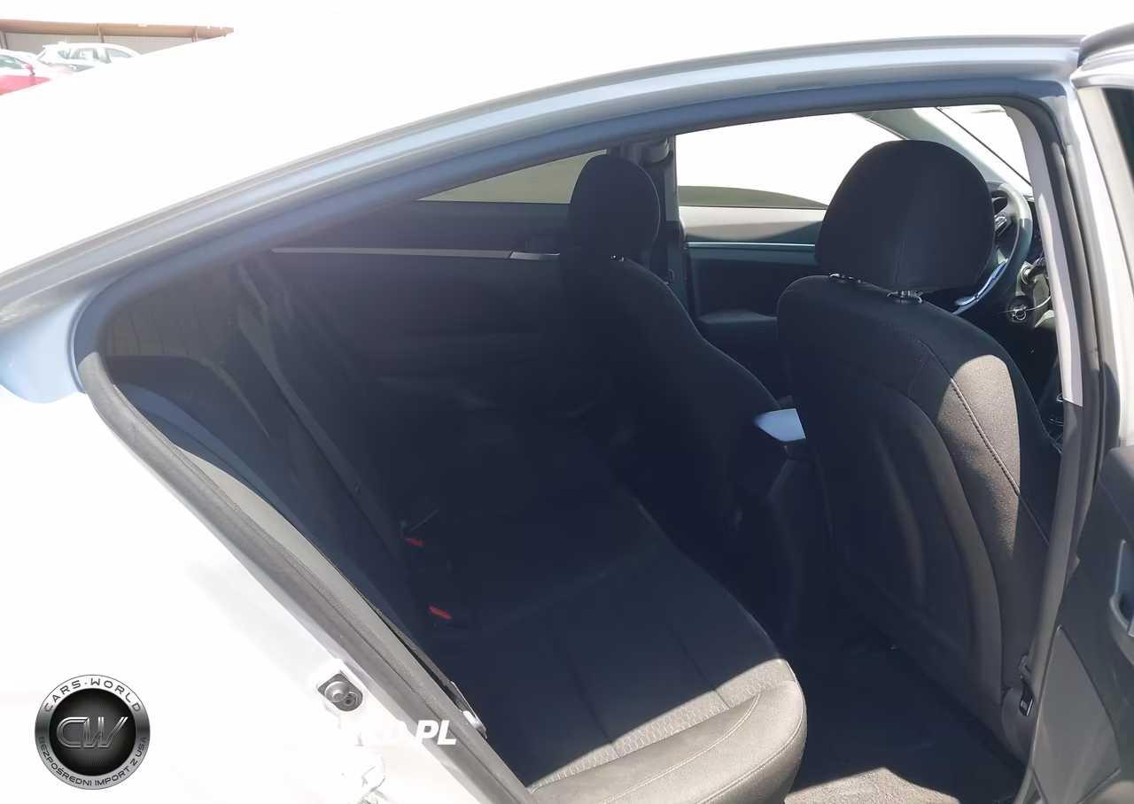 2019 Hyundai Elantra Sel VIN:5NPD84LF6KH485347 - 8