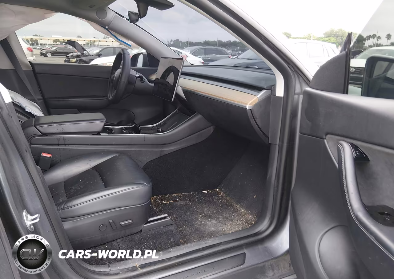 2020 Tesla Model Y Long Range Dual Motor All-Wheel Drive VIN:5YJYGDEE4LF047998 - 5