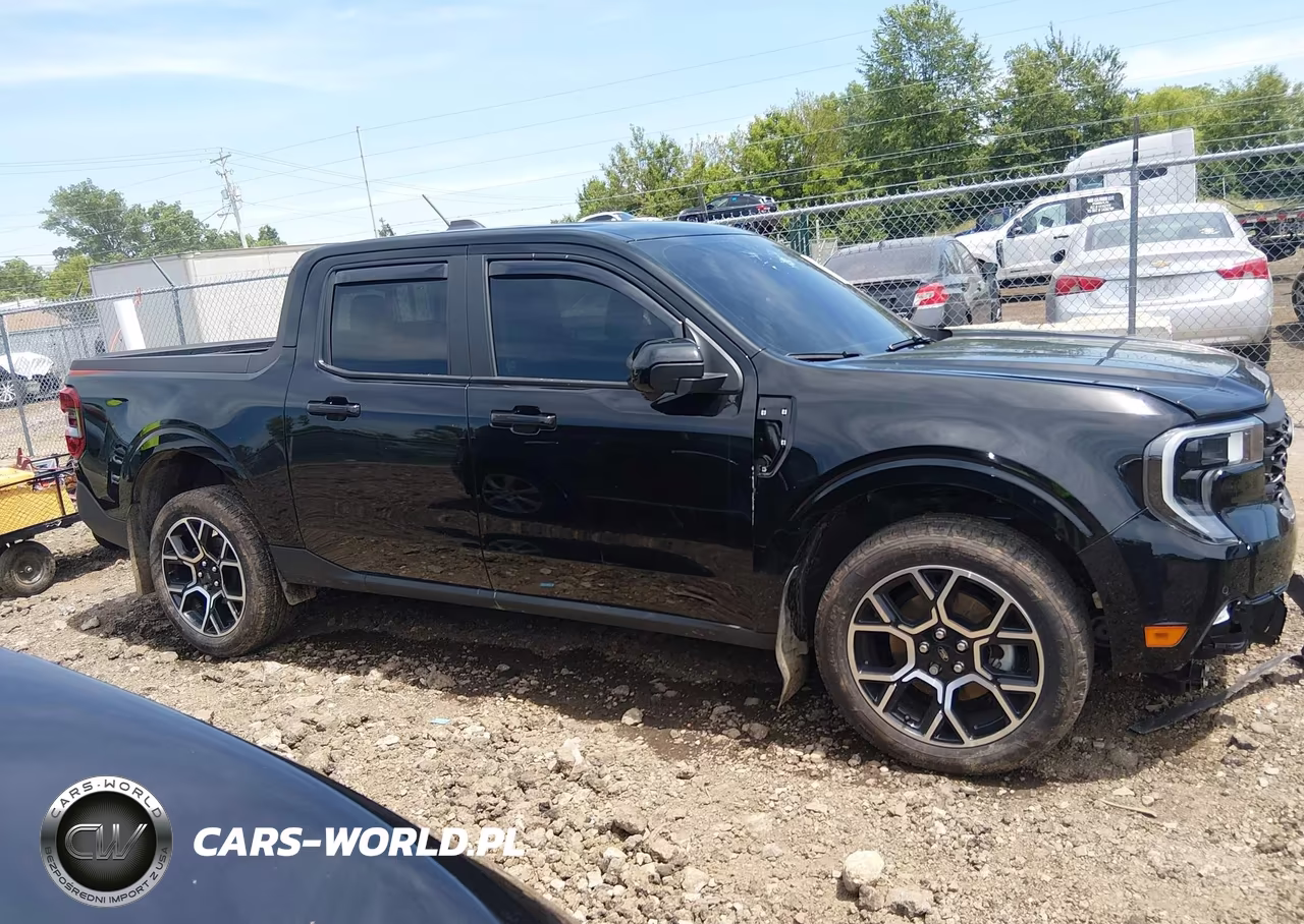 2025 Ford Maverick Lariat VIN:3FTTW8SA8SRB07977 - 13