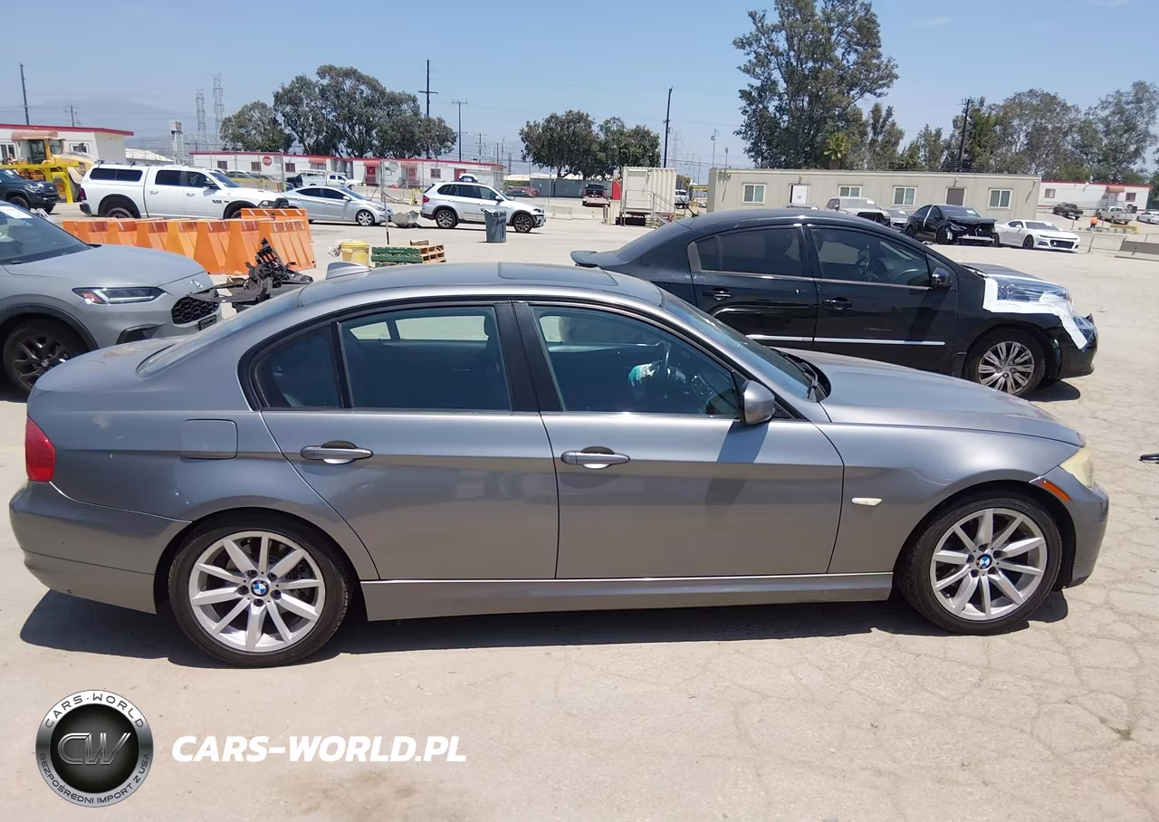 2010 BMW 328I VIN:WBAPH5G56ANM70217 - 13