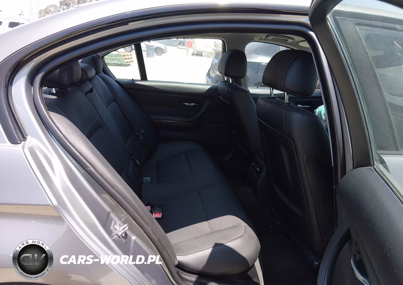 2010 BMW 328I VIN:WBAPH5G56ANM70217 - 8