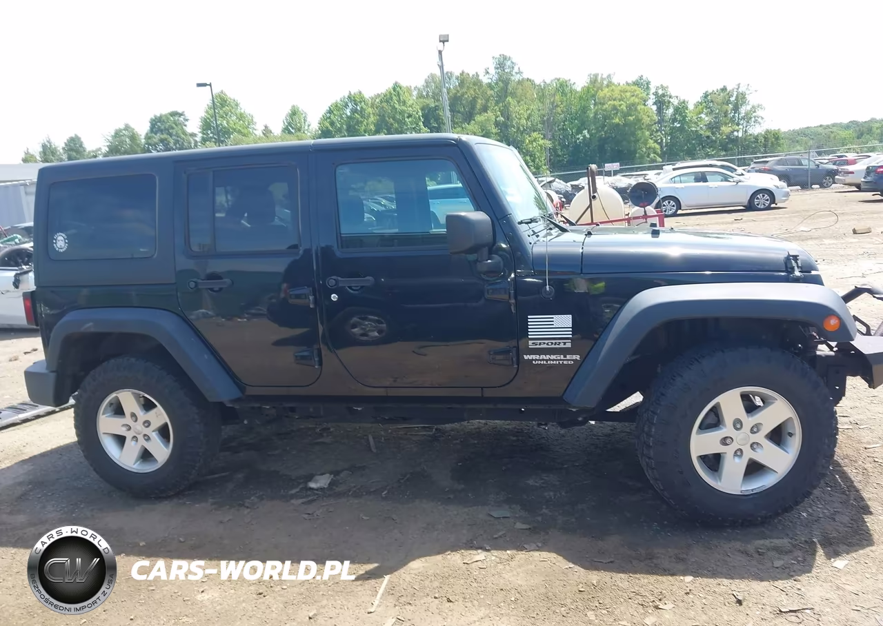 2016 Jeep Wrangler Unlimited Sport VIN:1C4HJWDG6GL105841 - 14