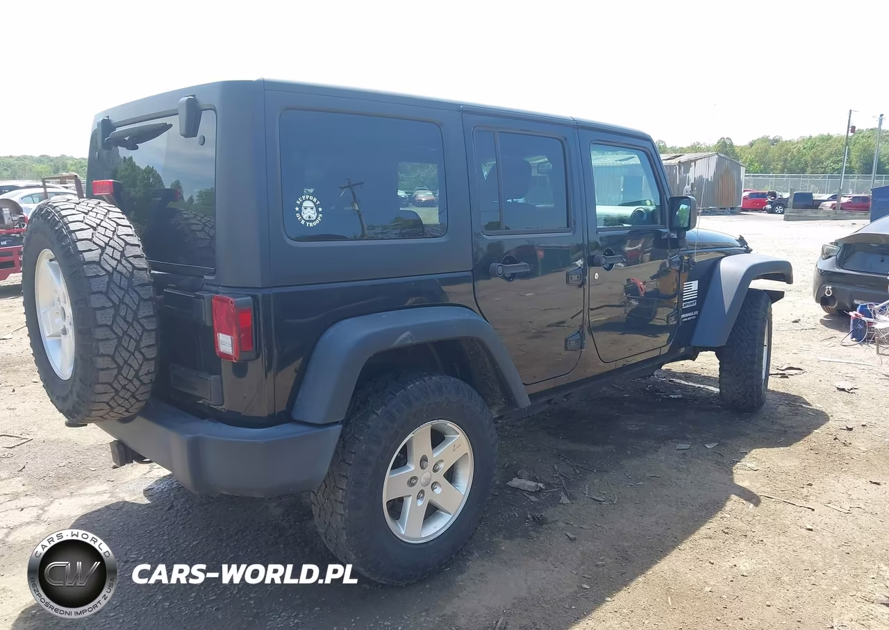 2016 Jeep Wrangler Unlimited Sport VIN:1C4HJWDG6GL105841 - 4