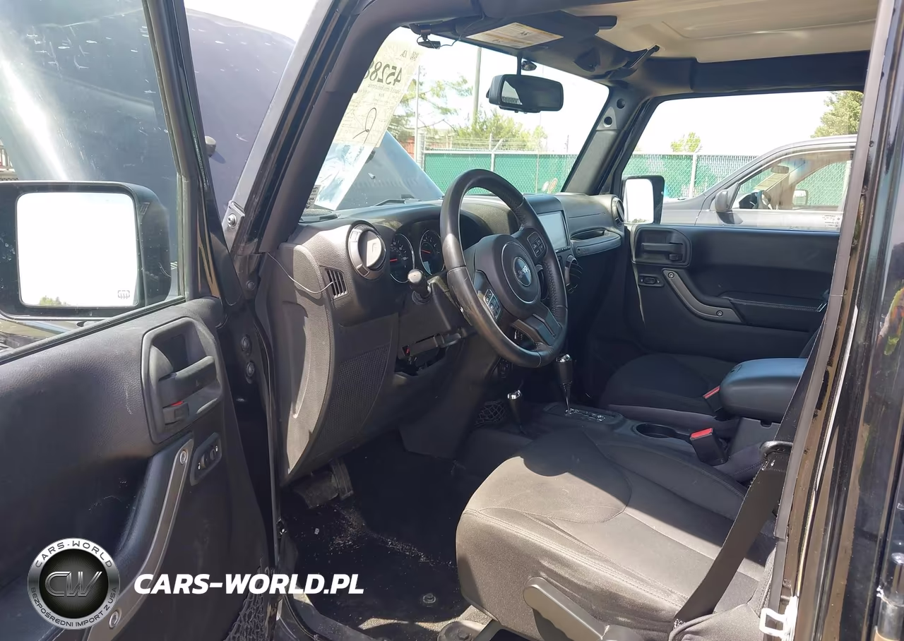 2016 Jeep Wrangler Unlimited Sport VIN:1C4HJWDG6GL105841 - 5