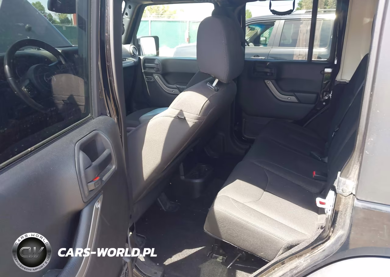 2016 Jeep Wrangler Unlimited Sport VIN:1C4HJWDG6GL105841 - 8
