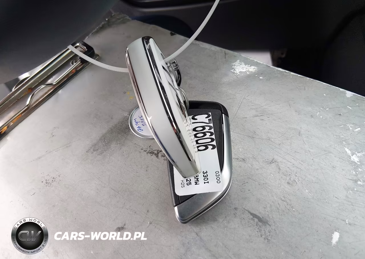 2025 BMW 330I VIN:3MW69CW04S8F76298 - 11