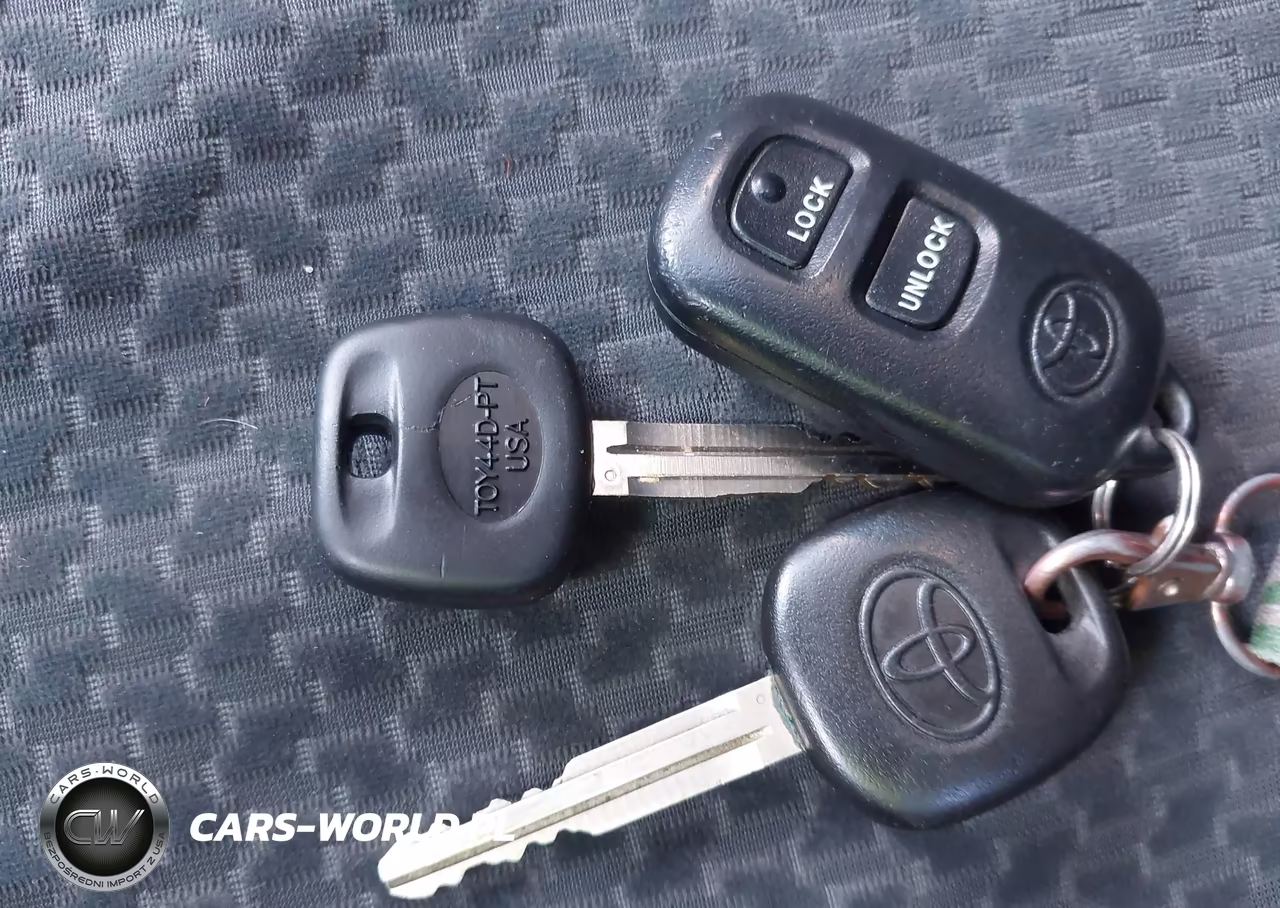 2007 Toyota Corolla S VIN:1NXBR32E17Z804184 - 11