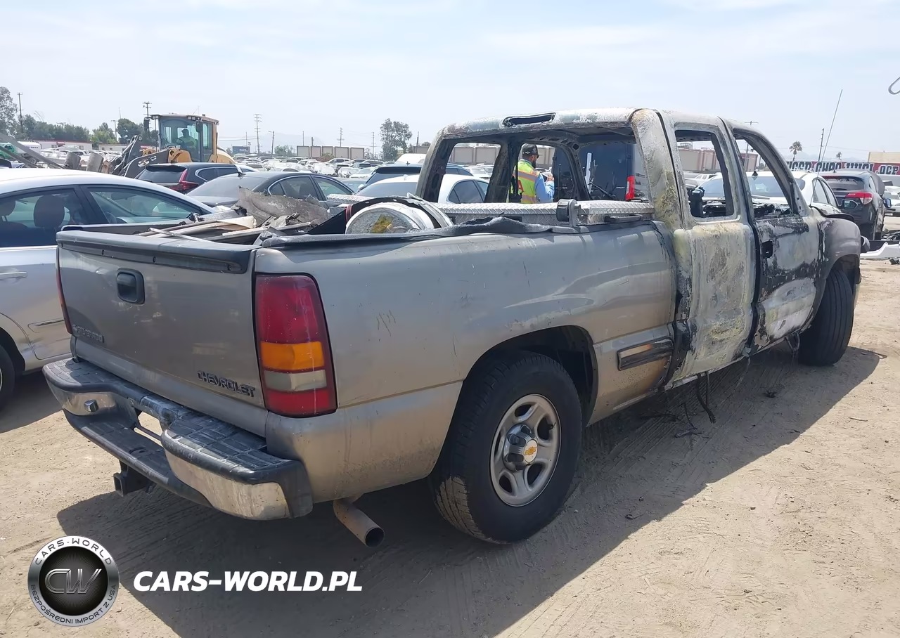 2001 Chevrolet Silverado 1500 Ls VIN:2GCEC19V511182124 - 4