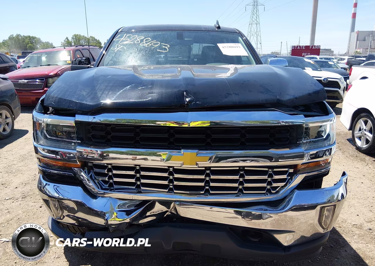 2018 Chevrolet Silverado 1500 1Lt VIN:3GCUKREC1JG616368 - 12