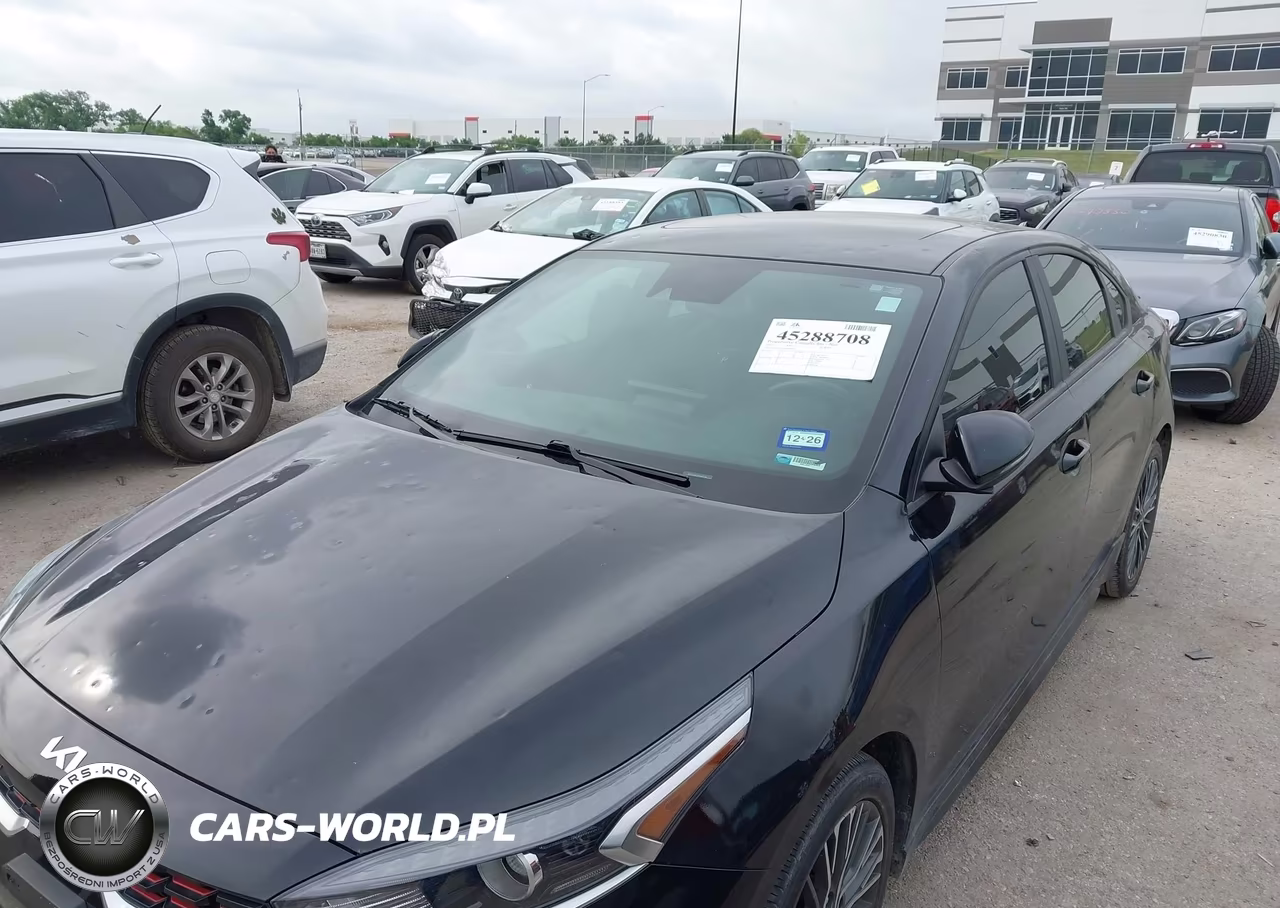 2023 Kia Forte Gt Line VIN:3KPF54AD3PE688744 - 6