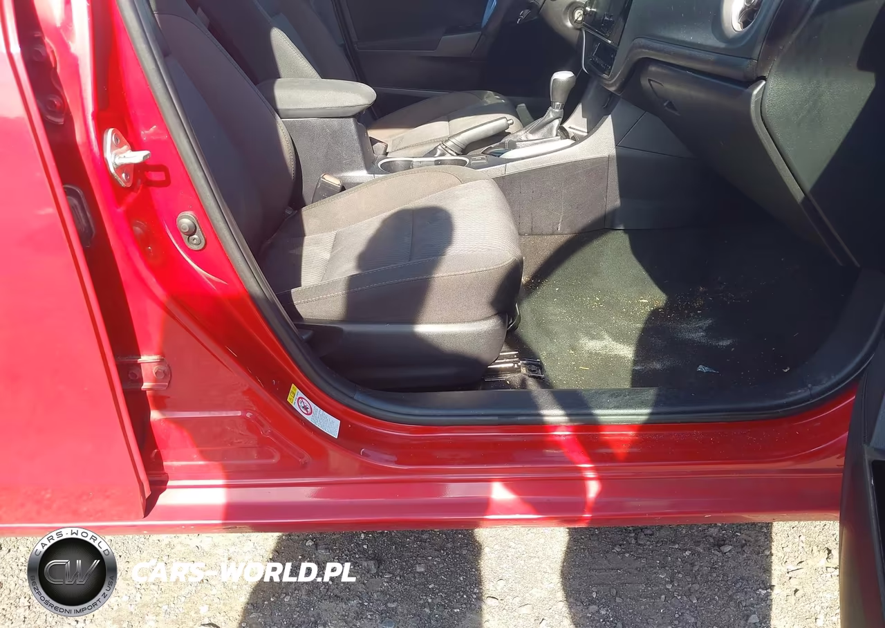 2019 Toyota Corolla Le VIN:2T1BURHE1KC194287 - 5