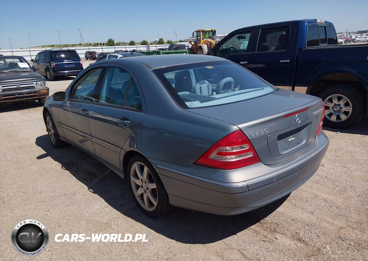2004 Mercedes-Benz C Class VIN:WDBRF40J84A558988 - 3