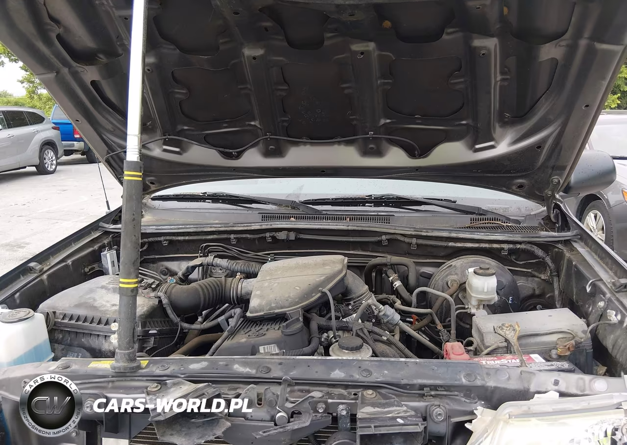 2012 Toyota Tacoma VIN:5TFNX4CN1CX008670 - 10