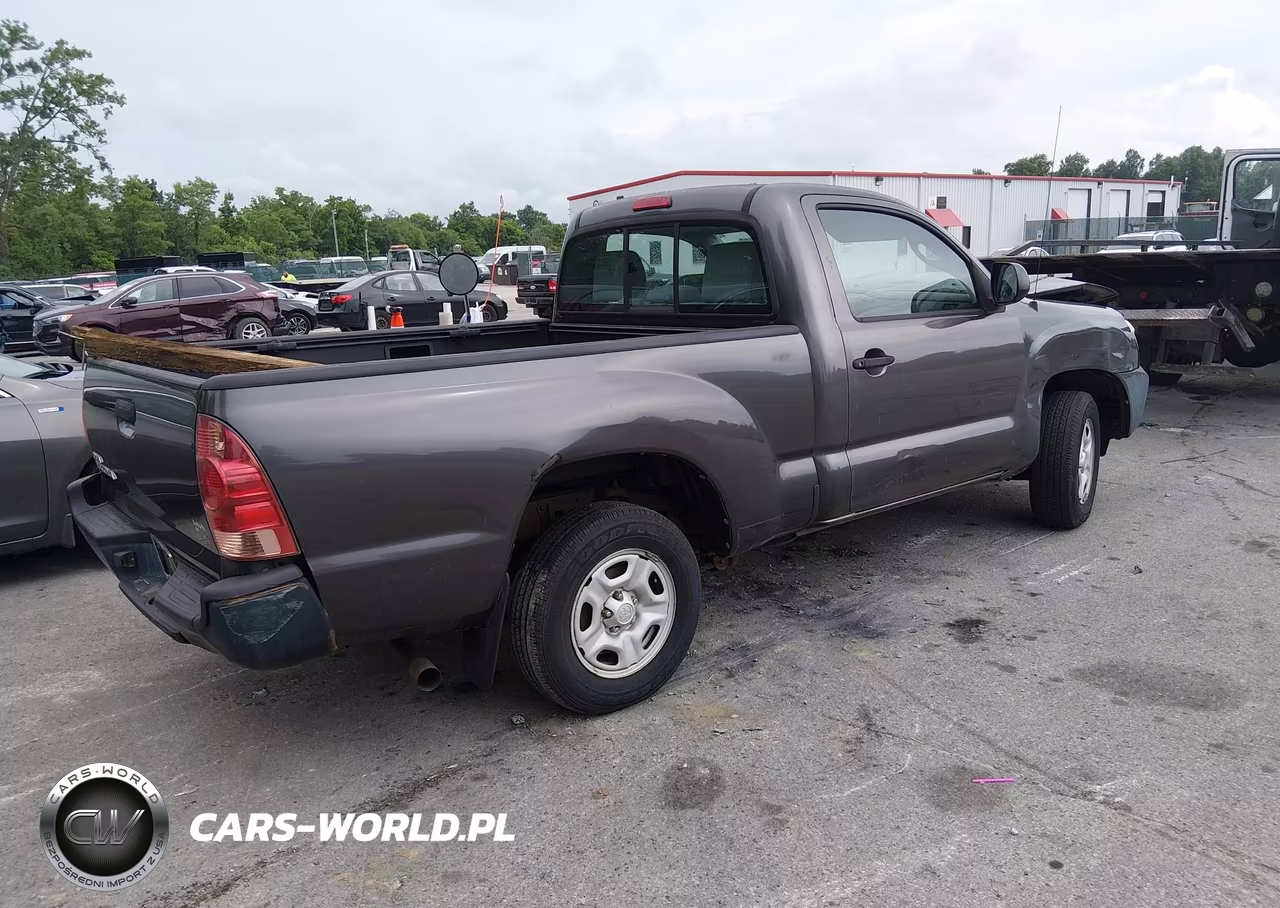 2012 Toyota Tacoma VIN:5TFNX4CN1CX008670 - 4
