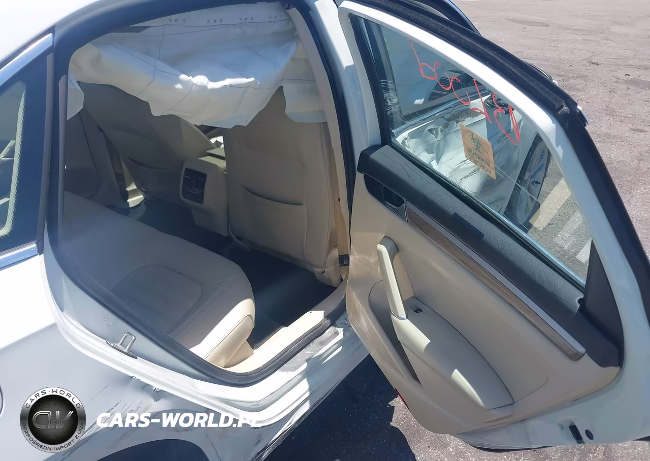 2018 Volkswagen Passat 2.0T Sel Premium VIN:1VWCA7A36JC034369 - 8